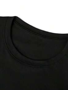 Women's Short-Sleeved T-Shirt With A Round Neck, Relaxed Fit, And A Colorful Floral Print Featuring Various Designs On The Front. Suitable For Everyday Wear, Casual Outings, Weekends, Vacations, Outdoor Activities, And Informal Gatherings. Made Of Polyester, It Has A Fresh, Casual, Urban Style, Perfect For Spring And Summer. Domestic Shipping Available. - 黑色 - 查看 4