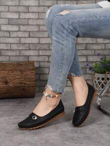 Women's Solid Color Casual PU Leather Strap Comfortable Lightweight Indoor/Outdoor Slippers, All Season - Black - View 5