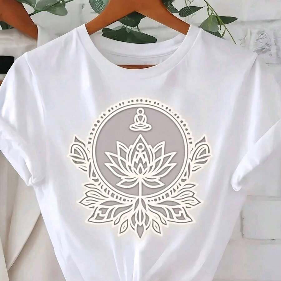 Camiseta para Mujer con Estampado de Letra "C" y Texto Dorado, Manga Corta - Blanco - Ver 1