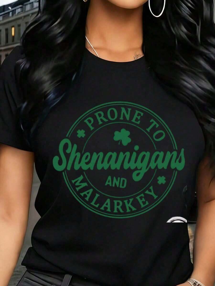 Camisetas estampadas de moda para mujer, tops de estilo urbano de talla grande, camisetas de verano cómodas y elegantes que combinan con todo. Camiseta de mujer con estampado y texto del Día de San Patricio, cuello redondo, manga corta, estilo casual para fiestas y festivales. - Negro - Ver 1