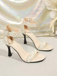 Sandalias de tacón alto con punta redonda y correa con hebilla para mujer, de tela estampada con estilo tropical, sandalias de tacón alto de cuero sintético PU con hebilla, ideales para fiestas y verano - Beis - Ver 8