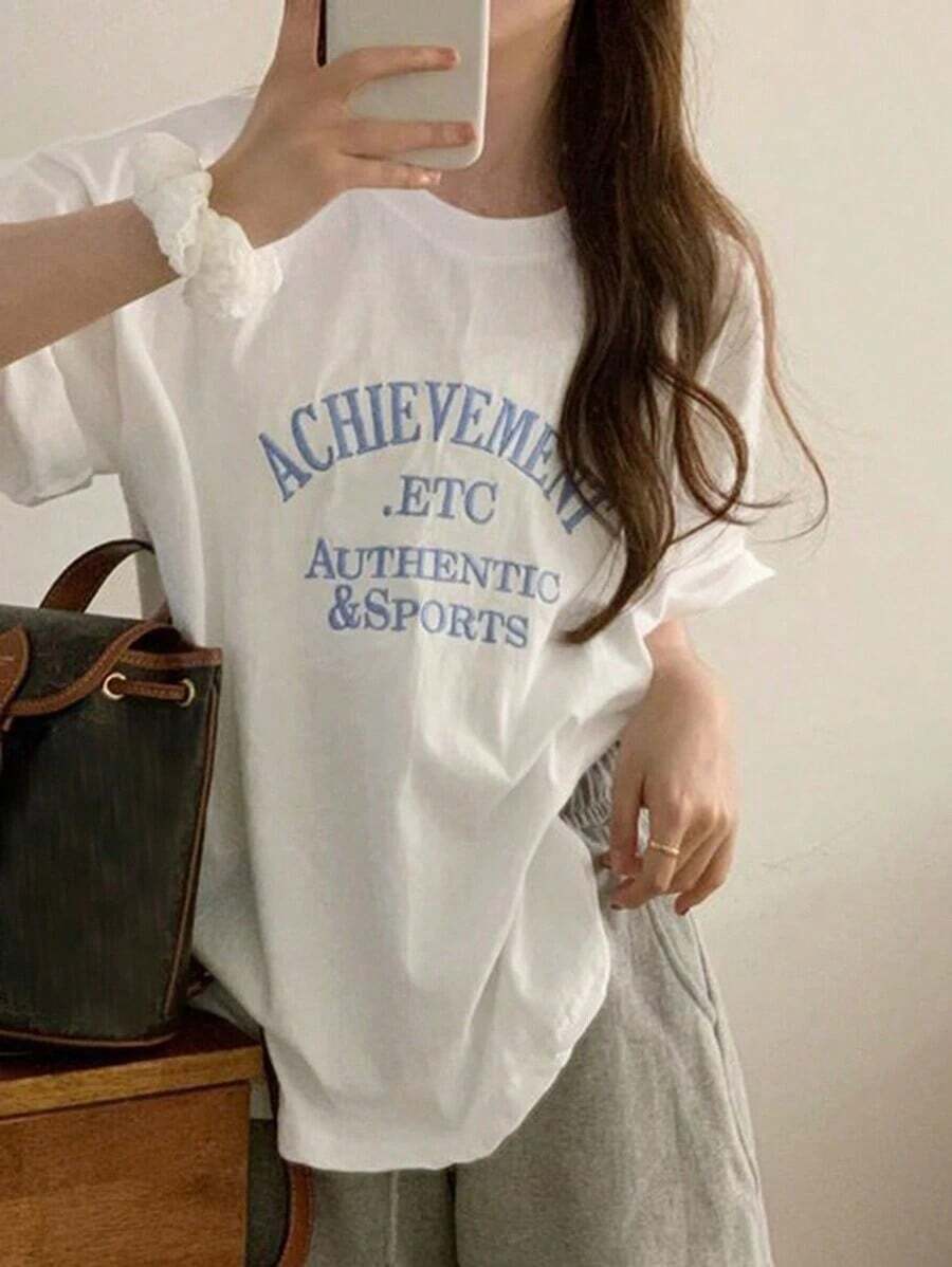 Camiseta de mujer con cuello redondo, manga corta, y bordado con letras, de corte holgado y estilo veraniego - Blanco - Ver 1
