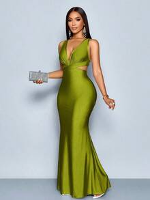Vestido largo elegante de mujer de unicolor, con cuello en V profundo, espalda descubierta y ajuste entallado en la Bottom tipo cola de pez - Verde Oliva - Ver 1