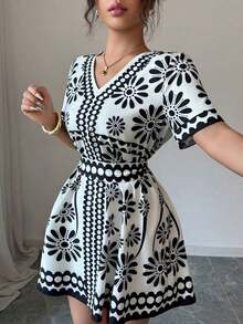 Vestido corto de manga corta estampado, de estilo bohemio, elegante, de moda y romántico para vacaciones y uso casual para mujer - Negro - Ver 3