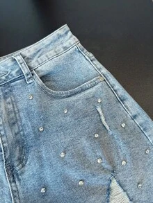 ALO FASHION Women's Straight Leg Denim Shorts with Rhinestone Diamante Chainmail Embellishments, High Stretch Casual Cute Sexy Boho Party Short Ripped Bermuda Style, Light Wash Short Grunge - azul real - Ver 2