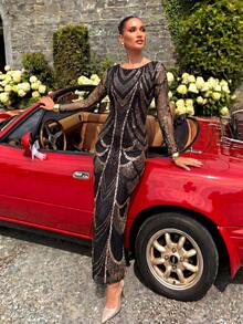 UNITHORSE [Random Cut] Round Neck Long Sleeve Cinched Waist Sequin Evening Dress - Black - View 4