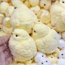 1个卡通小鸡造型挤压玩具，柔软硅胶质感，回弹缓慢，可缓解压力 - 彩色 - 查看 3