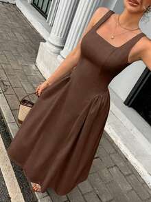 Vestido maxi elegante de mujer con cuello cuadrado, sin mangas y plisado de unicolor - Marrón - Ver 5