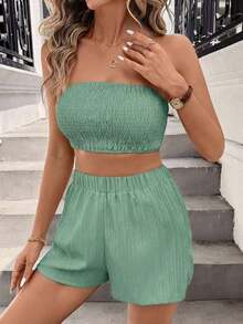 Conjunto de dos piezas de mujer en tela tejida color caqui: Top corto casual con cuello y pantalones cortos con mangas a la muñeca y detalles de bolsillo, para vacaciones - Verde militar - Ver 4