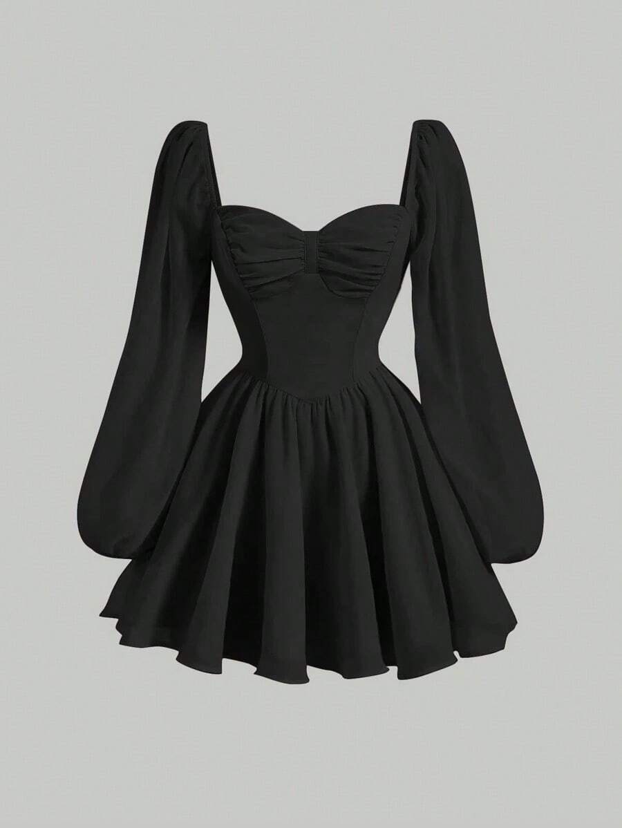 MOD Vestido Negro De Manga Larga Suelta Con Cuello En Forma De Corazón, Mangas De Farol Y Busto Fruncido - Negro - Ver 1