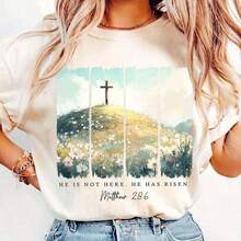 Esta camiseta estampada de estilo vintage, 100% algodón, presenta las palabras "Él ha resucitado", un estampado de flores silvestres de Pascua y pinceladas de versículos bíblicos.Confeccionada en algodón puro, la camiseta luce un fondo vintage con un motivo de caballo Rapona y granos de té.Las aberturas laterales en los hombros le dan un toque de estilo formal.Un acabado mate especial mejora su durabilidad.Es ideal para visitar pueblos antiguos o participar en un tour de la cultura del té.Esta camiseta de mujer, 100% algodón, es informal, cómoda y está llena de motivos de Pascua; suave y transpirable, es perfecta para el uso diario. - Blanco - Ver 5