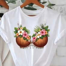 Camiseta para Mujer con Estampado de Letra "C" y Texto Dorado, Manga Corta - Blanco - Ver 1