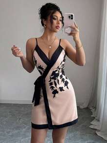 Vestido mini sexy y elegante con cuello en V estilo envolvente y estampado para mujeres - Albaricoque - Ver 3