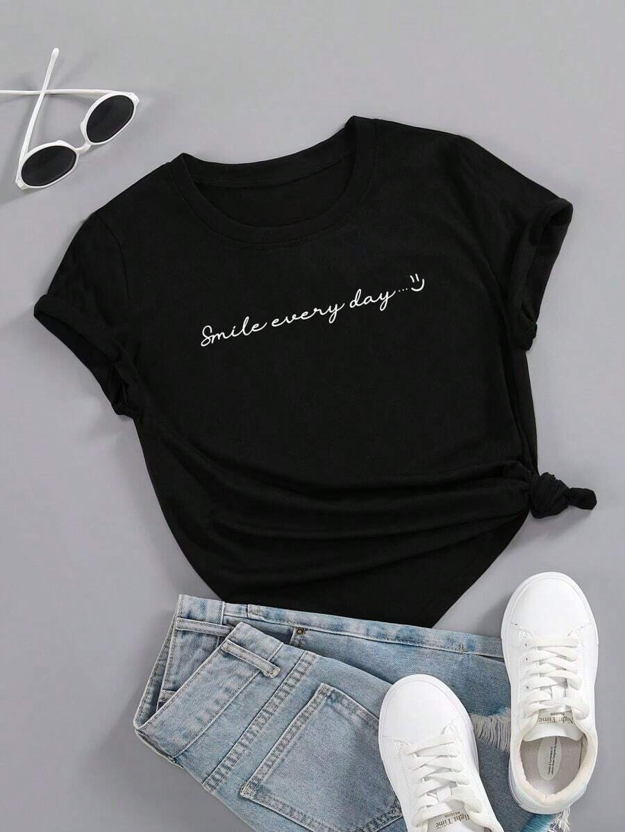 LUNE Camiseta gráfica con eslogan "Sonríe cada día" para mujer - Negro - Ver 1