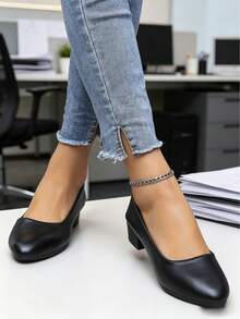 Plus Size Women's Black Pointed Toe Thick Heel Work Shoes, Soft Leather Comfortable Slip-On Pumps - Black - View 3