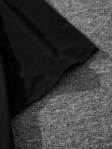 Camiseta Casual de Manga Corta con Cuello Redondo y Estampado de Letras y Cruz para Hombre, Marca Manfinity LEGND, Regalo para Novio, para el Trabajo - Negro - Ver 4