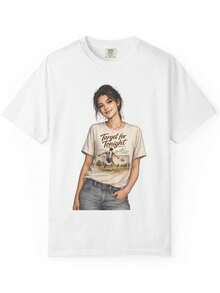 Camiseta de manga corta para mujer con estampado de mujer con camiseta de fútbol y texto "Target for Tonight", cuello redondo, tejido de poliéster, ideal para uso diario, salidas casuales y eventos deportivos, estilo casual, temporada primavera-verano, Envío nacional a México. - Blanco - Ver 2