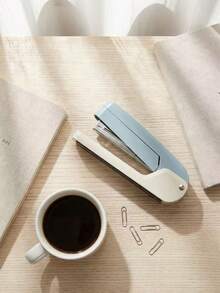 Grapadora multifuncional de costura central con diseño simple y compacto, giratoria 360° para encuadernación de cuadernos, grapado suave y fácil de operar, perfecta para tareas escolares, documentos de oficina, encuadernación de papel diaria en el hogar y escenas de estudio escolar - Multicolor - Ver 2