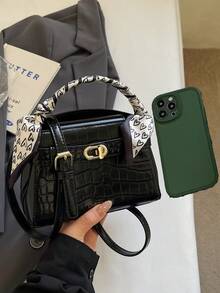 Túi xách nữ trang trí khăn lụa thanh lịch, túi đeo chéo dây vai điều chỉnh được trang trí chữ tối giản, túi đi làm thời trang thu mới thiết kế kim loại, phong cách retro - màu đen - Xem 7
