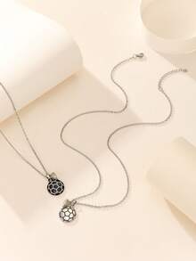 ATLVXJL 2pcs/Set Luminous Couple Heart Oil Painting Football Necklace Set, Casual Couple Jewelry Suitable For Daily Wear And Valentine's Day Gift - Multicolor - View 7