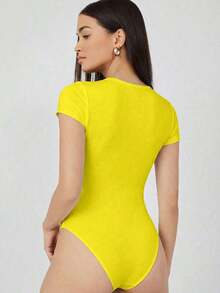 BASICS Body ajustado de color liso - amarillo ganso - Ver 2