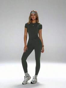 Conjunto de yoga para mujer, pantalones deportivos de cintura alta, conjunto deportivo moldeador de 2 piezas, conjunto de yoga con control de abdomen, camiseta de cuello redondo ajustada emparejada con pantalones de yoga de cintura alta, conjunto esen - Verde militar - Ver 7