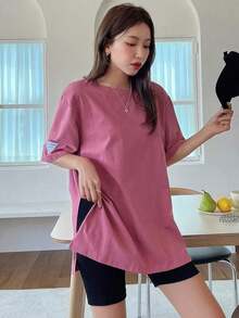 -Less Camiseta de manga corta holgada con parche de letras y bajo con abertura, camiseta de verano oversize, ropa casual de negocios para mujer - Rosa Roja - Ver 8