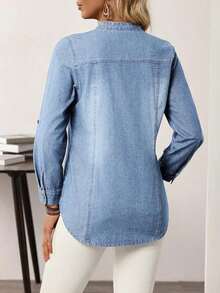 Camisa vaquera casual de mujer con cuello en V, abotonadura sencilla, dobladillo y puños - Lavado ligero - Ver 2