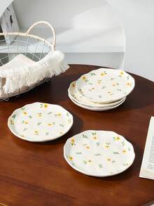 1个/2个/4个装 6英寸手工陶瓷盘，黄色花卉图案，可作蛋糕盘、甜点盘、早餐面包盘、水果盘、小吃盘、坚果盘、开胃菜盘，也可作骨盘，适用于派对用品、酒店餐具、精美礼品，可用于微波炉、烤箱和洗碗机。 - 彩色 - 查看 3