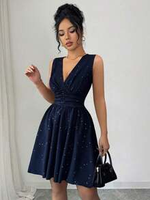 Nuevo vestido casual de línea A con cuello en V, textura metálica en la parte delantera, pliegues en la cintura, sin mangas, adecuado para vacaciones, uso diario, joven y elegante, estilo corto, otoño/invierno - azul real - Ver 5