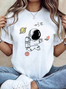 Tallas Grandes - Tallas Grandes - Estilo minimalista de dibujos animados con un astronauta con un corazón, patrones de vestimenta con temática de ciencia ficción impresos en camisetas de cuello redondo, modernas y casuales para mujeres de talla grande, ideales para primavera y verano, adecuadas para uso diario y compras. - Blanco - Ver 1