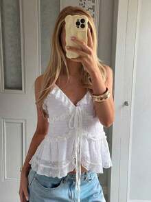 Camiseta casual y versátil con volantes y lazo delantero, ideal para citas y fiestas - Blanco - Ver 4