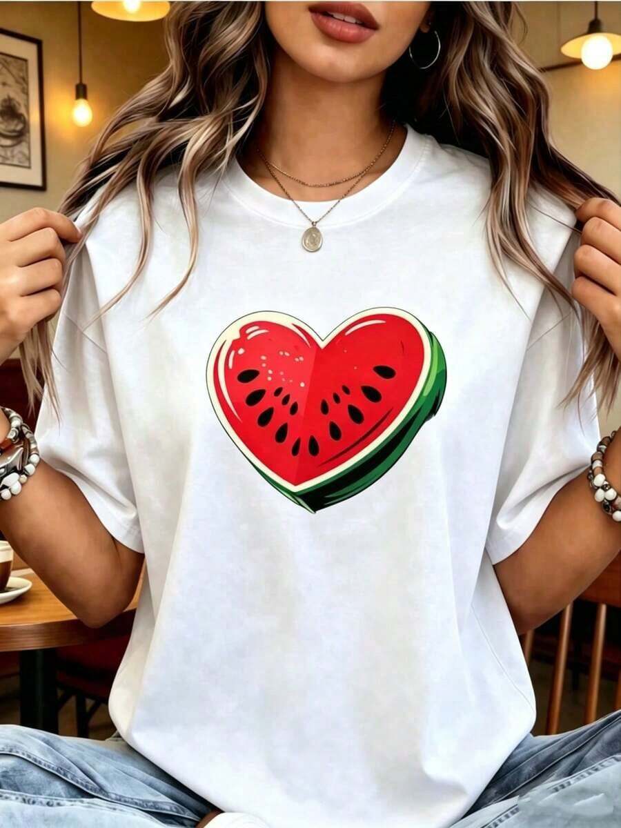 Camisetas estampadas de moda para mujer, tops de estilo urbano de talla grande, camisetas de verano cómodas y elegantes que combinan con todo. |   1 Playera para Mujer  Algodón Transpirable |   Camiseta de Moda de Manga Corta con Estampado de Sandía en Forma de Corazón,  Casual de Cuello Redondo para Mujeres - Ideal para el Verano - Blanco - Ver 1