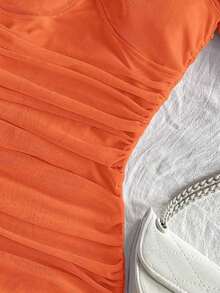 Vestido mini ajustado de punto rojo con hombros descubiertos para mujer, diseño con espalda calada, adecuado para vacaciones, citas, té de la tarde, temporada de bodas, playa, crucero, vacaciones en la ciudad, vacaciones bohemias, festivales de - Naranja Quemada - Ver 3
