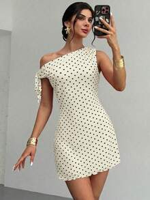Vestido mini de vacaciones nuevo de verano para mujer, con estilo retro clásico, lunares asimétricos y hombros descubiertos, sexy y elegante.Vestido de lunares de malla, vestido con - Beis - Ver 1