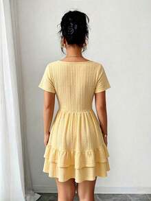 Vestido mini con volantes en la cintura y el bajo, de manga corta y corte evasé, lindo y encantador para mujeres - Amarillo - Ver 6