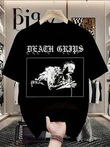 This Men's And Women's Death Grips Graphic Print T-Shirt Is Soft, A Year-Round Casual Essential, And Versatile Enough For Any Occasion. It's An Affordable Everyday Wear Item And A Perfect Gift For Fans And Friends. With Its Crisp, Streamlined Cut, This T-Shirt Creates A Clean And Vibrant Look. Its Relaxed Yet Flattering Silhouette Suits All Body Types, Offering A Style That's Both Casual And Sophisticated. - 黑色 - 查看 1