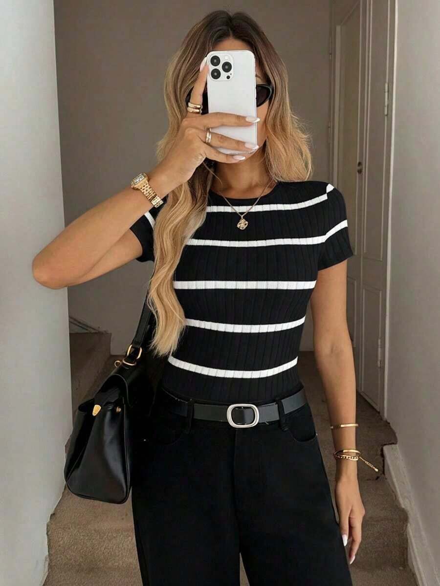 Camiseta de mujer de cuello redondo, ajustada, con textura acanalada, casual, elegante, cómoda para vacaciones y uso diario - Multicolor 3 - Ver 1