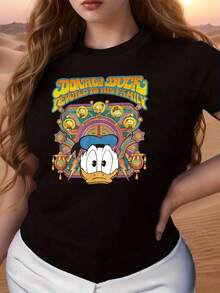 Gráfico colorido con pato mostrando expresión divertida rodeado de formas geométricas y luces que simbolizan alegría y familia camiseta de mujer casual cómoda ideal para uso diario - Negro - Ver 1
