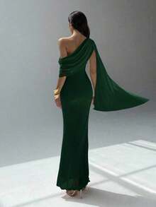 Vestido de mujer de unicolor con hombros asimétricos - Verde Oscuro - Ver 2