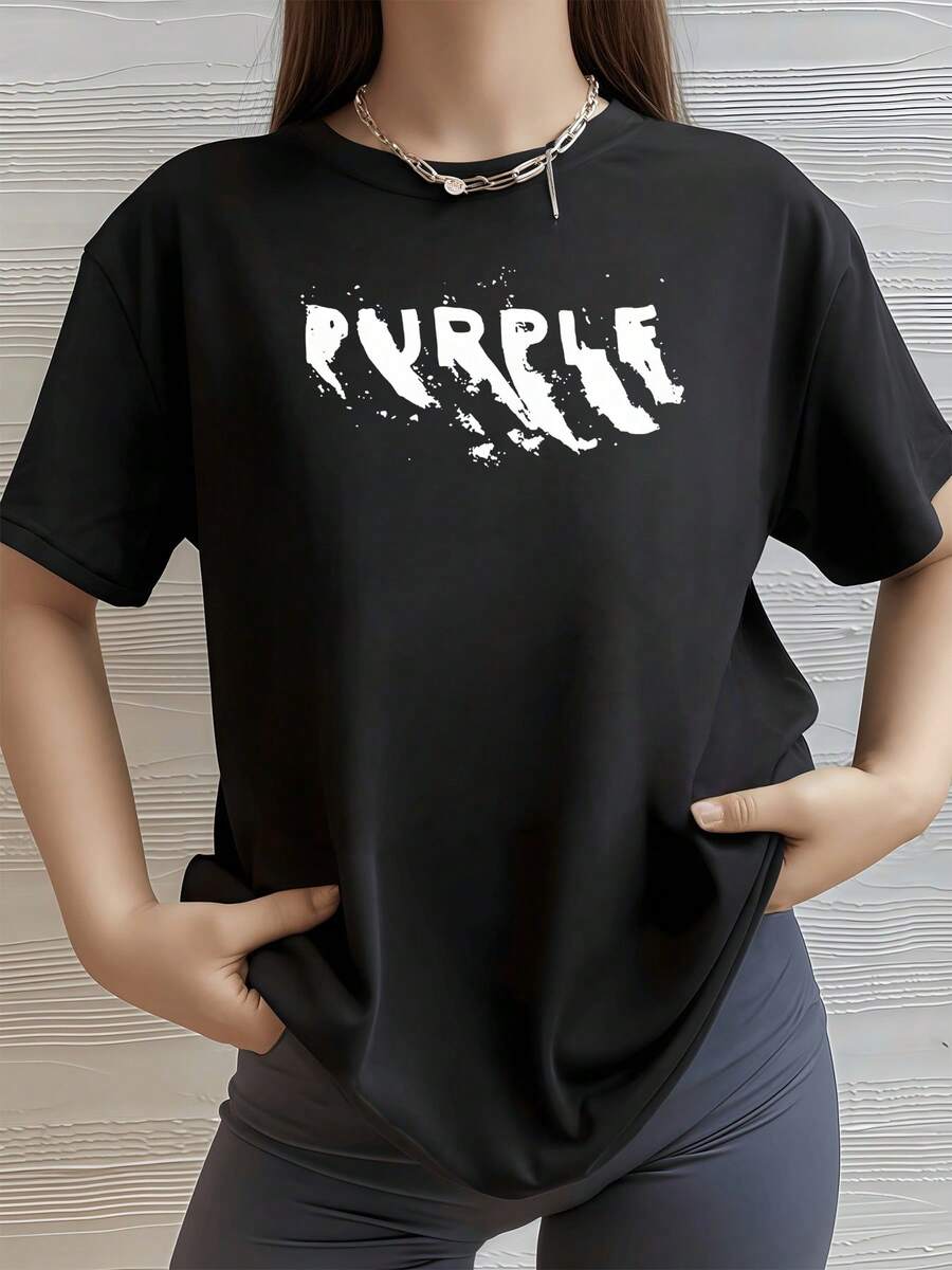 Palabras en blanco con efecto de pintura que simbolizan libertad creatividad y energía expresiva sobre fondo oscuro transmitiendo carácter y actitud moderna camiseta de mujer casual cómoda para uso diario - Negro - Ver 1