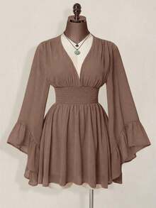 Vestido corto elegante de manga larga con cuello en V y cintura ceñida de unicolor para mujer - Caqui - Ver 5