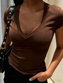 Camiseta casual ajustada de mujer con cuello en V, manga corta y corta - Café integral - Ver 3