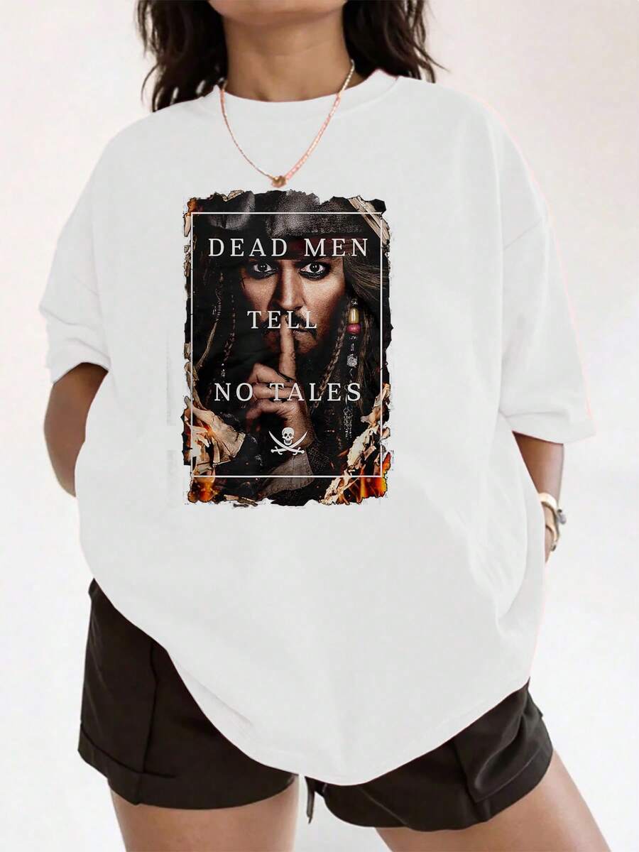 Image Inspired By Maritime Adventures Where Fire Symbolizes A Passion For Freedom And The Skull Reflects Courage In The Face Of The Unknown. Comfortable Women's T-Shirt With A Classic Cut, Ideal For Everyday Wear And Personal Expression. - 白色 - 查看 1