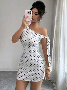 Vestido mini de punto con estampado de lunares, hombro asimétrico y lazo, elegante y ajustado. Vestido de verano casual y de moda, adecuado para fiestas, citas, reuniones, trabajo y uso diario de mujeres. Vestido de lunares con hombro asimétrico y - Blanco y Negro - Ver 3
