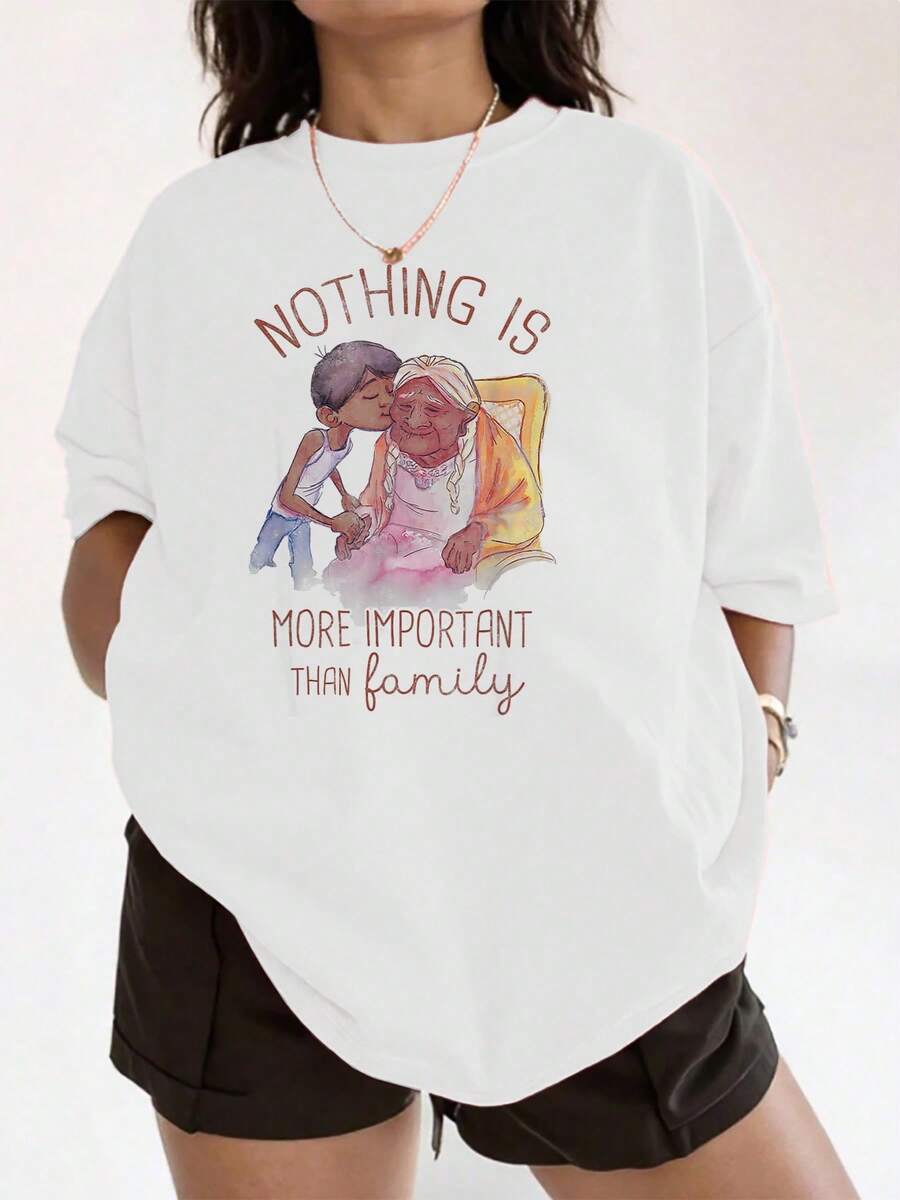 Illustration Showing The Affection Between Generations With A Message Highlighting That Nothing Is More Valuable Than Family. Comfortable And Soft Women's T-Shirt, Ideal For Expressing Love And Family Connection. - 白色 - 查看 1