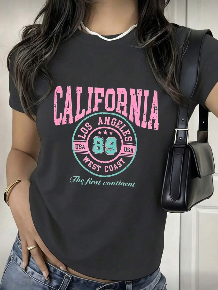 Playera Cropped Mujer "California Los Ángeles" - Gris Oscuro con Estampado Retro Rosa y Turquesa