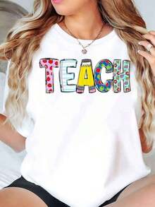 Camiseta Blanca de Cuello Redondo para Mujer con Estampado de Letras "TEACH" Coloridas y Patrón de Lunares, Ropa Casual para Maestras, Blusa, Camisa > Hermosa. - Blanco - Ver 1