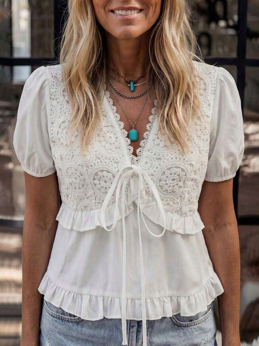 Blusa blanca de mujer con escote en V de encaje transparente, mangas abullonadas y decoración de volantes en el bajo, top casual de verano - Blanco 2 - Ver 1