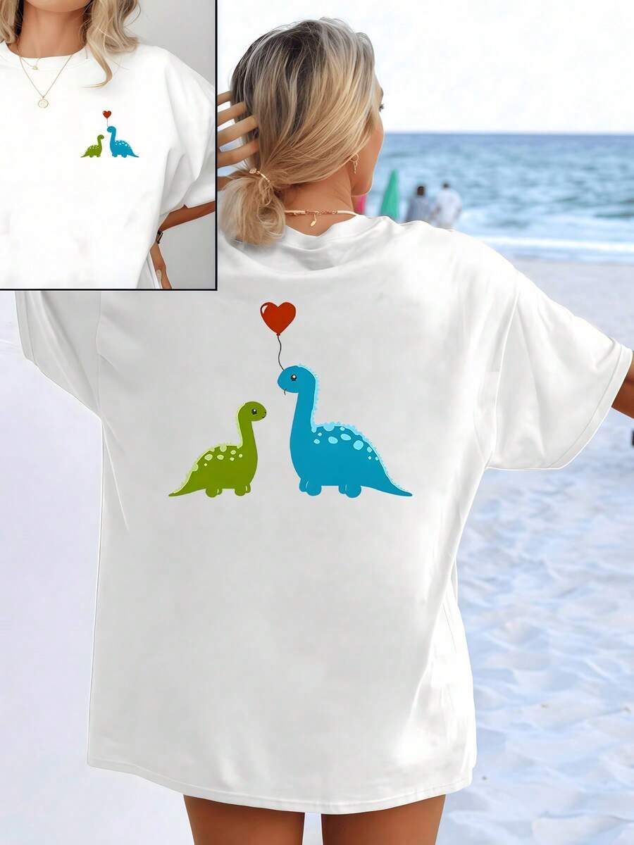 Two Cheerful Dinosaurs Gaze Tenderly At Each Other While A Red Heart-Shaped Balloon Floats Between Them, Symbolizing Affection, Friendship, And Joy In An Environment Filled With Positive Energy. Women's Double-Sided Print T-Shirt, Casual And Comfortable. - 白色 - 查看 1